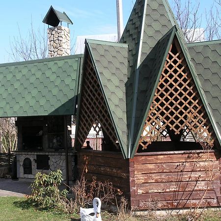 Sadyba Bilya Richky Jaremtje Exteriör bild